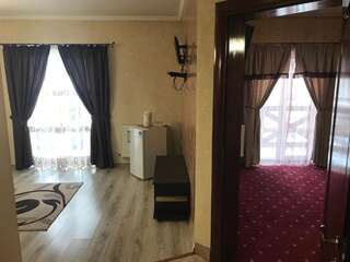 Отель Villa Loiza Буковель Люкс-3